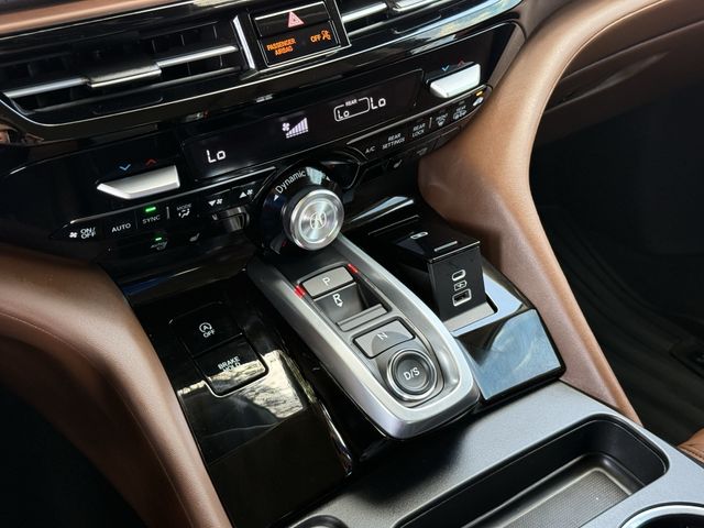 Certified Used 2025 Liquid Carbon Metallic Acura Technology Package image 18