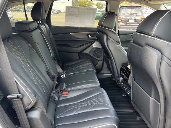 New 2026 Platinum White Pearl Acura SH-AWD Advance Package image 31