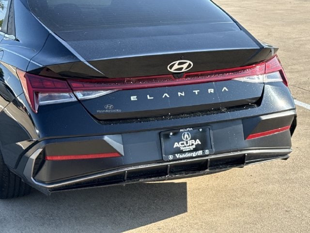 Used 2025 Abyss Black Hyundai SEL Convenience image 6