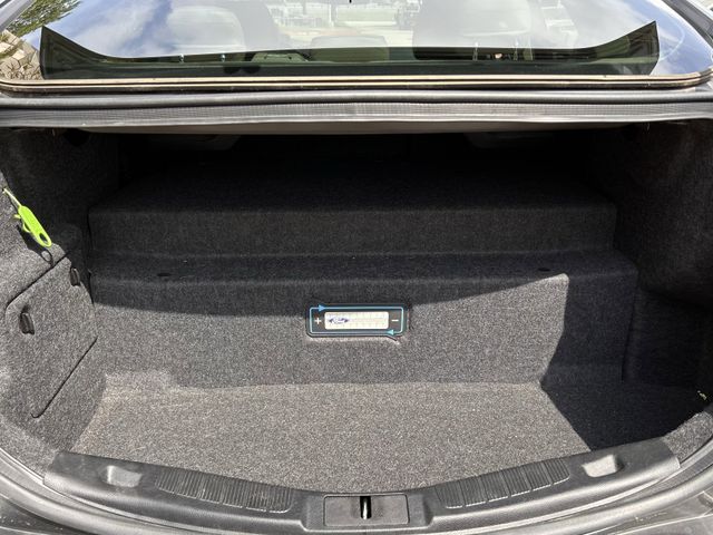 Used 2018 Magnetic Metallic Ford SE Luxury image 31