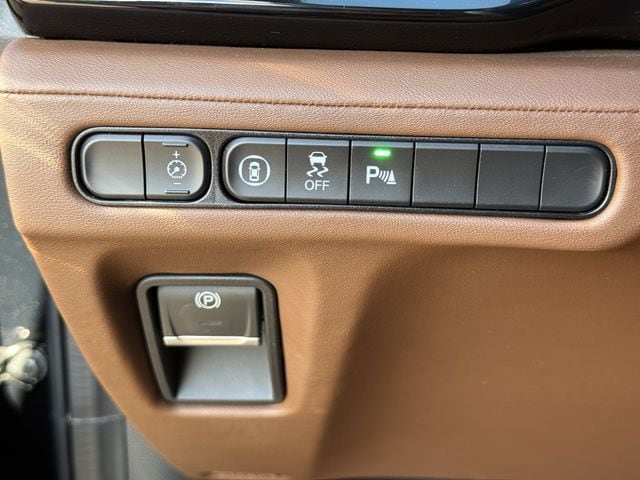 Used 2025 Majestic Black Pearl Acura Technology Package image 22