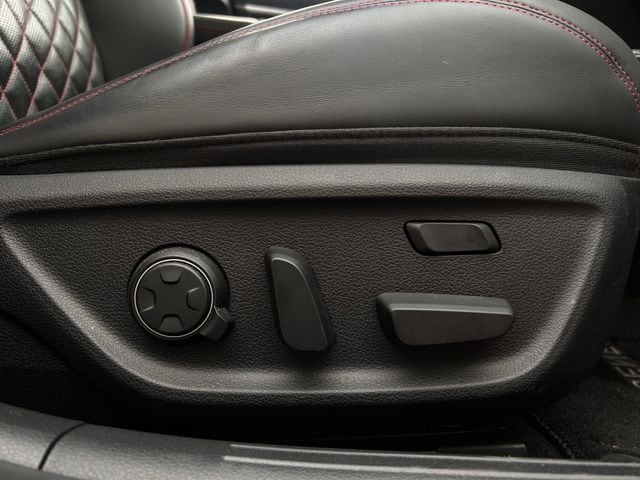 Used 2024 Bond Silver Genesis 3.3T Sport Advanced image 33