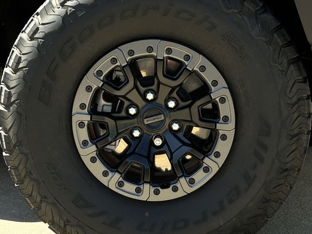 Used 2022 Orange Ford Raptor image 12