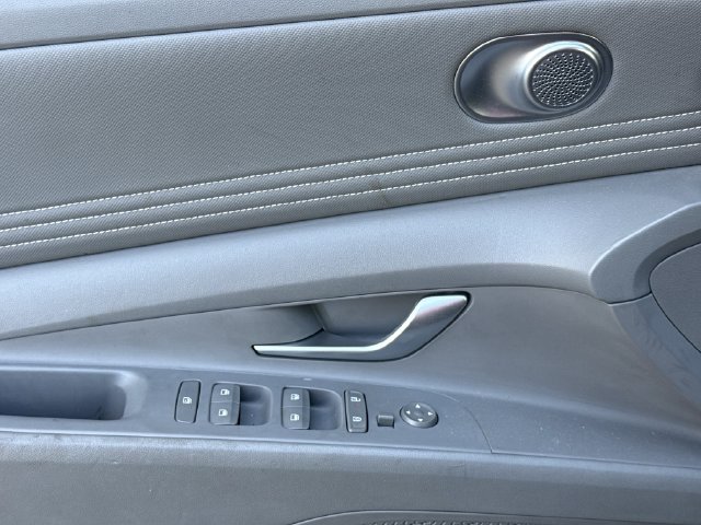 Used 2025 Abyss Black Hyundai SEL Convenience image 22