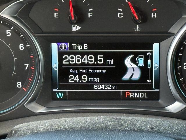 Used 2017 Summit White Chevrolet LT image 15