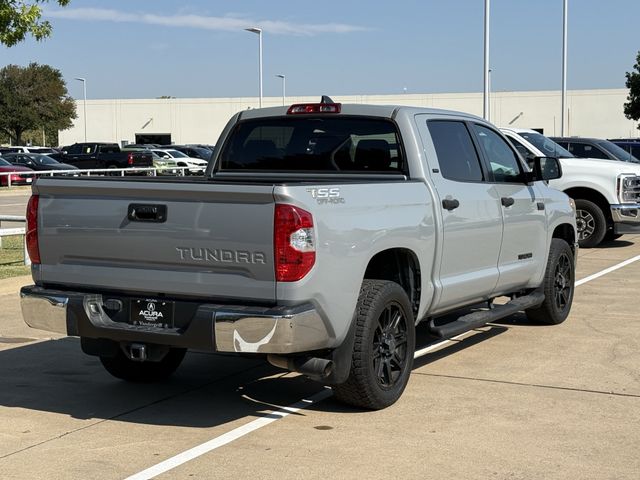 Used 2020 Cement Toyota SR5 image 4