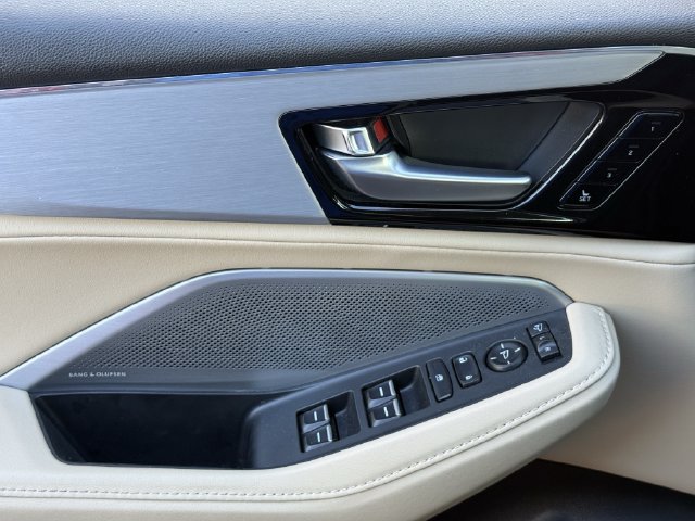 2025 Acura MDX Technology Package - Photo 22