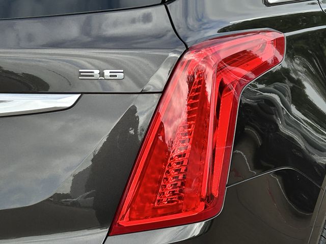 Used 2018 Dark Granite Metallic CADILLAC Base image 9