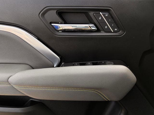 Used 2023 Black Chevrolet ZR2 image 26