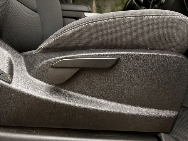 Used 2018 Summit White Chevrolet LT image 28