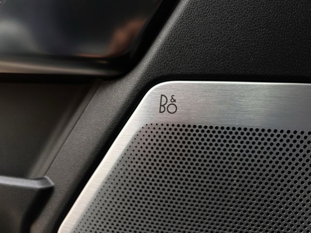 Used 2023 Oxford White Ford Platinum image 31