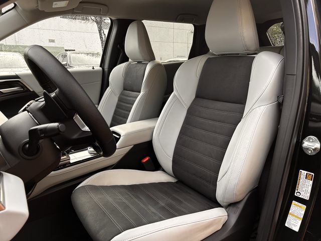 Used 2026 Black Diamond Mitsubishi SE image 27