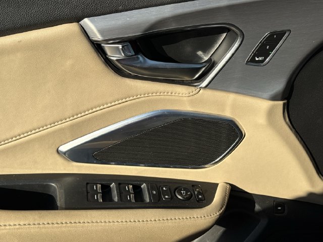 Used 2019 Canyon Bronze Metallic Acura Base image 24