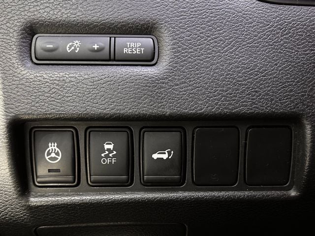 Used 2017 Gun Metallic Nissan Platinum image 25