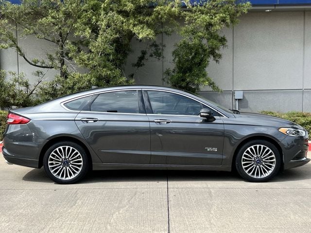 Used 2018 Magnetic Metallic Ford SE Luxury image 3
