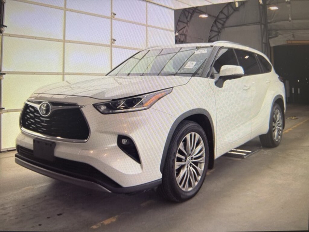 Used 2022 Toyota Highlander Platinum SUV