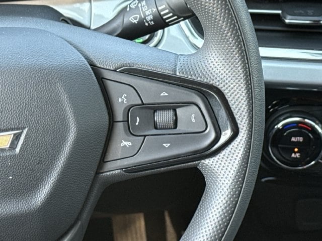 Used 2026 Summit White Chevrolet LT image 14