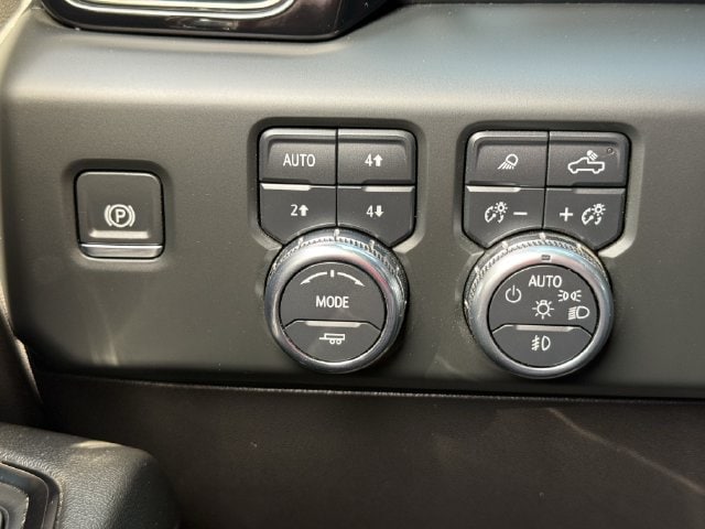 Used 2024 Onyx Black GMC AT4 image 20