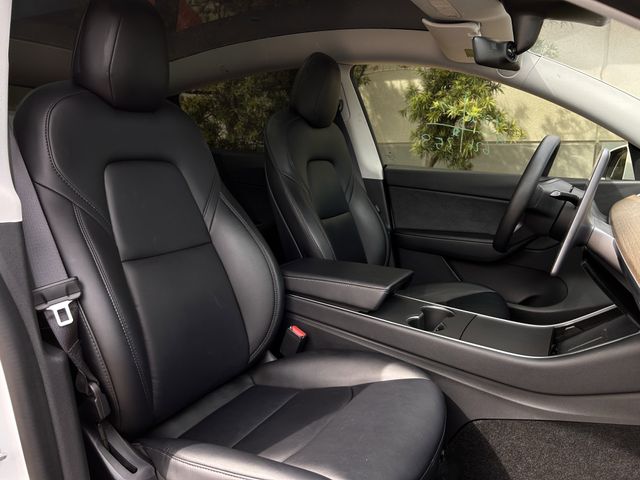 Used 2021 Pearl White Multi-Coat Tesla Long Range image 26