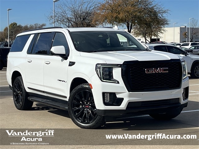 2021 GMC Yukon XL Denali's photo