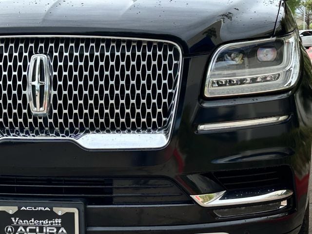 Used 2018 Burgundy Velvet Metallic Tinted Clearcoat Lincoln Premiere image 9