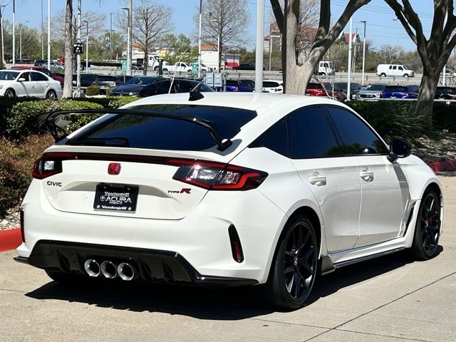 Used 2023 Championship White Honda  image 4