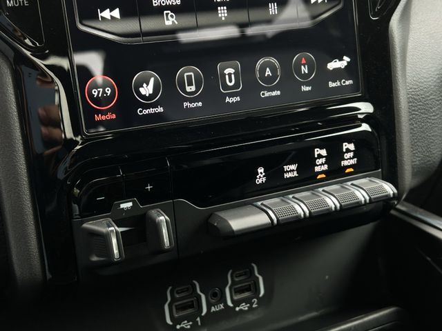 Used 2021 Maximum Steel Metallic Clearcoat Ram Laramie image 19