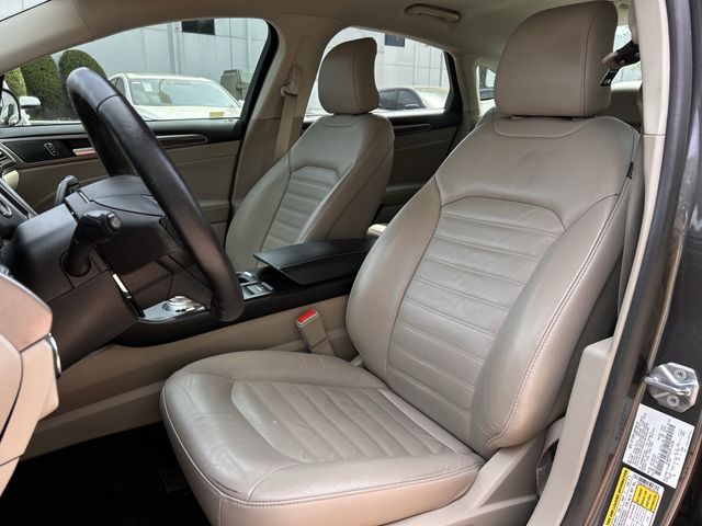 Used 2018 Magnetic Metallic Ford SE Luxury image 26