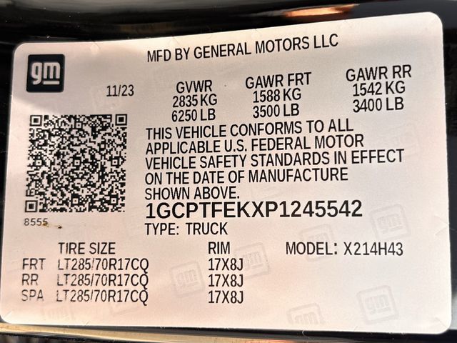 Used 2023 Black Chevrolet ZR2 image 34