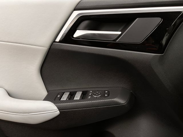 Used 2026 Black Diamond Mitsubishi SE image 25