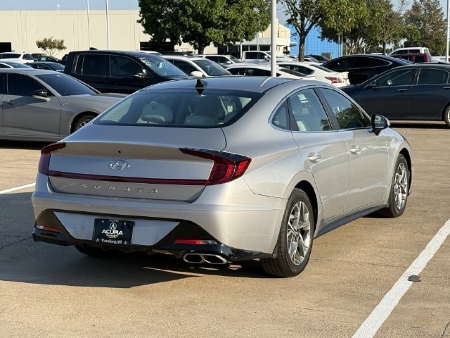 Used 2023 Curated Silver Hyundai SEL image 4