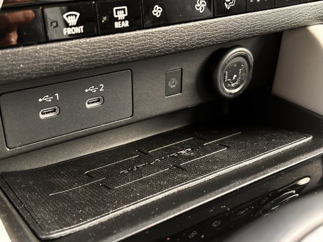 Used 2026 Black Diamond Mitsubishi SE image 22