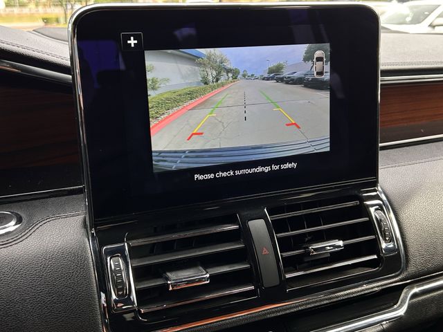 Used 2018 Burgundy Velvet Metallic Tinted Clearcoat Lincoln Premiere image 18