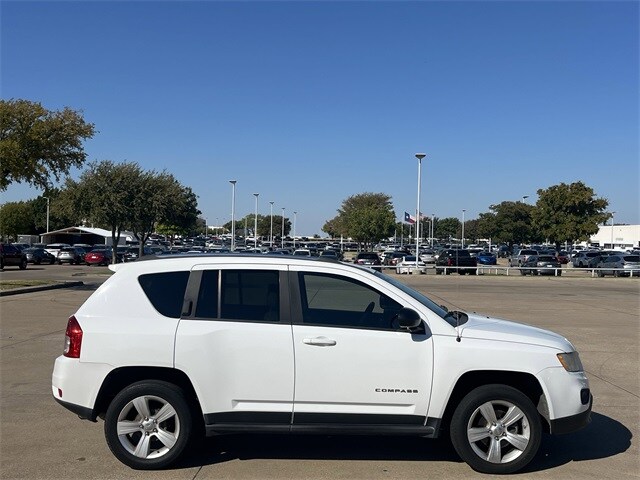 2012 Jeep Compass Latitude photo 3