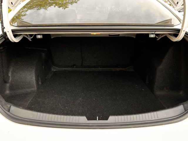 Used 2020 Summit White Chevrolet LT image 32