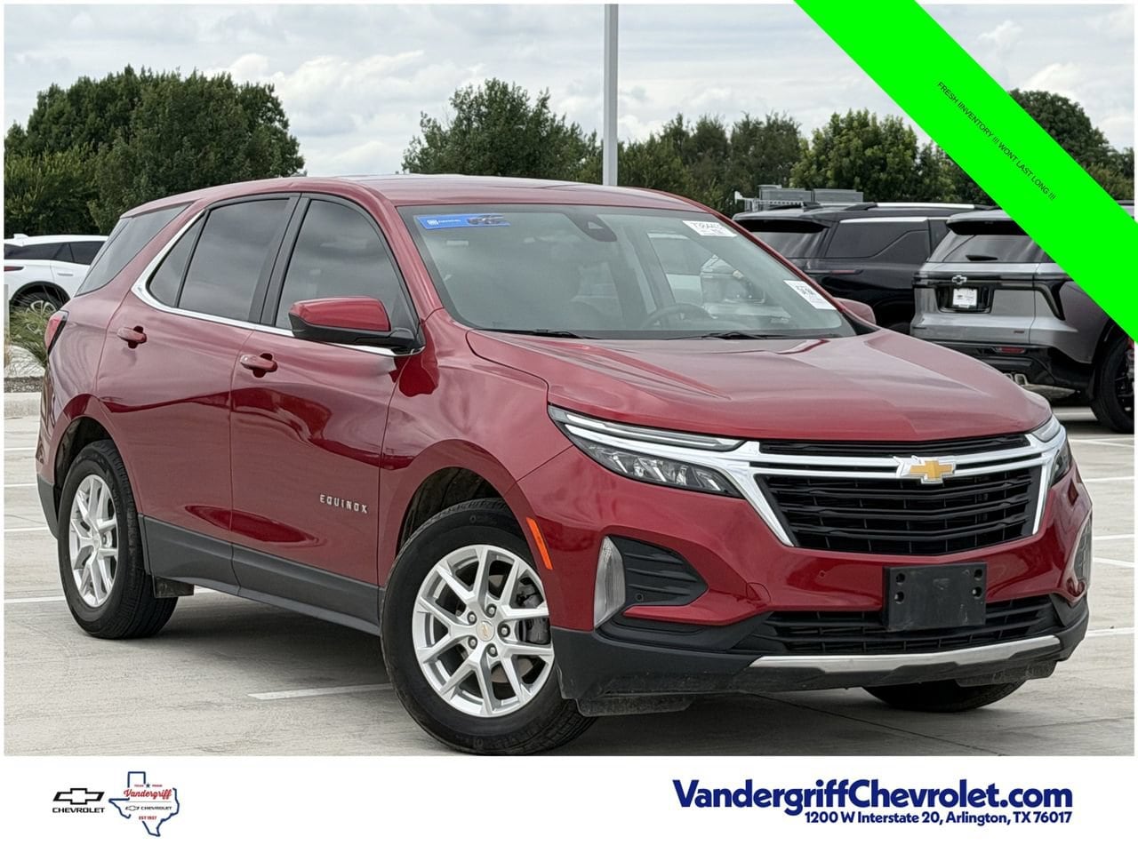 2024 Chevrolet Equinox LT - Photo 2