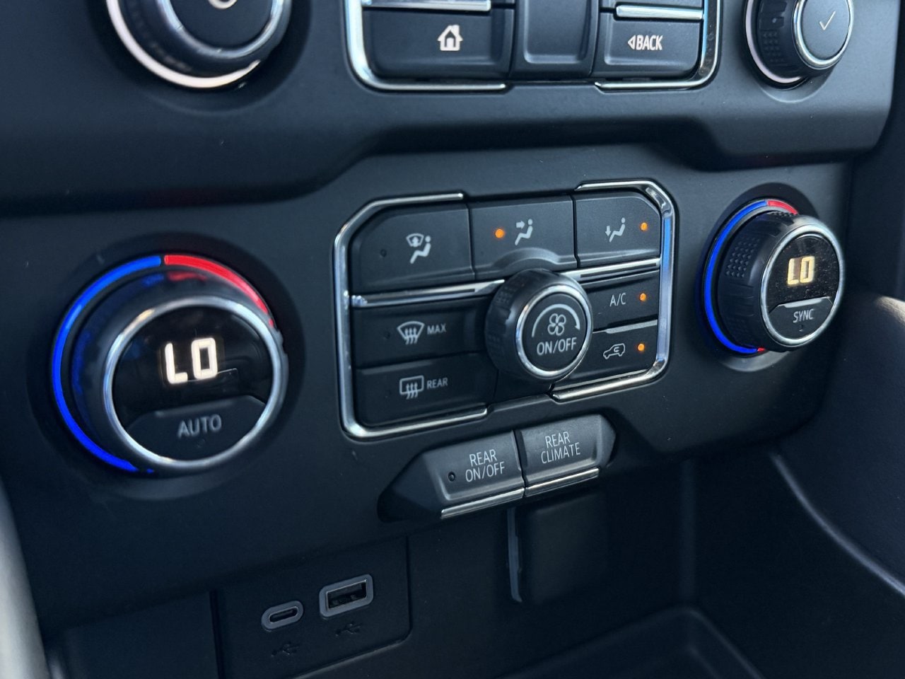 2024 Chevrolet Tahoe LS - Photo 19