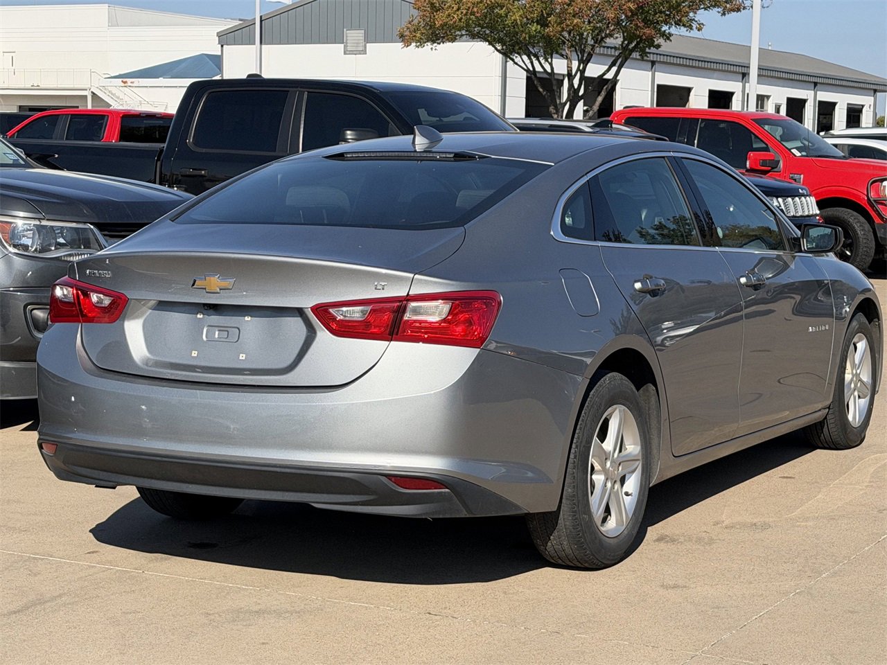2023 Chevrolet Malibu 1LT photo 3