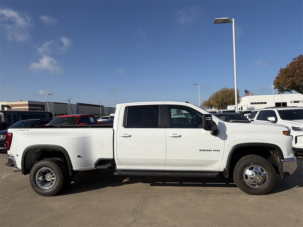 2025 Chevrolet Silverado 3500HD LT photo 3