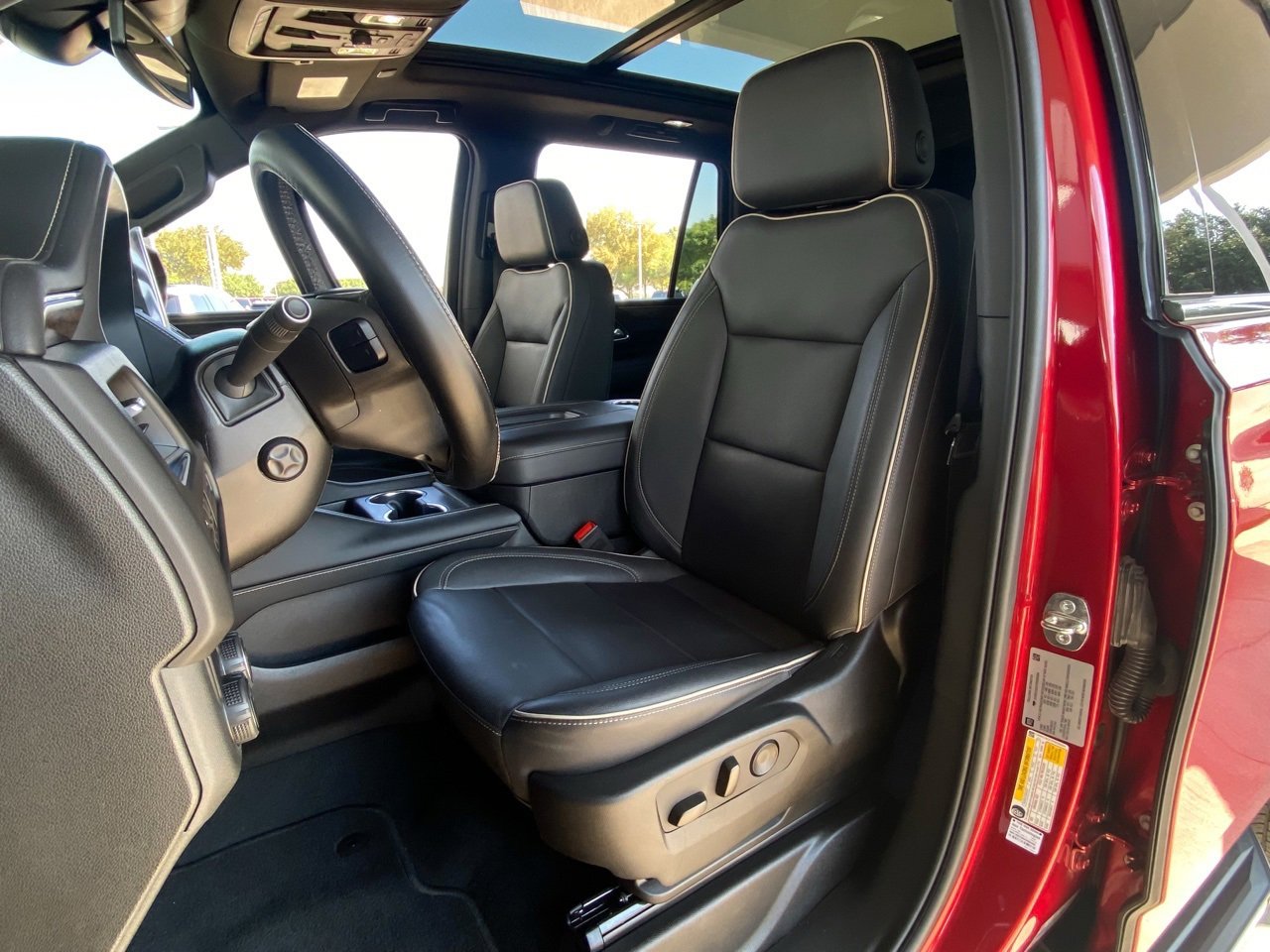 2023 Chevrolet Tahoe Premier photo 4