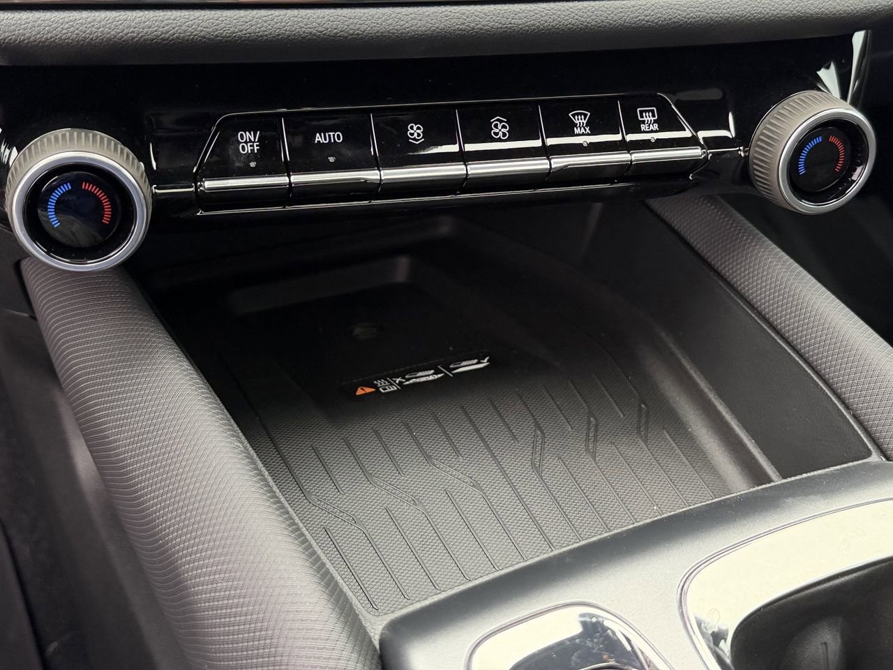 2026 Chevrolet Equinox EV RS - Photo 17