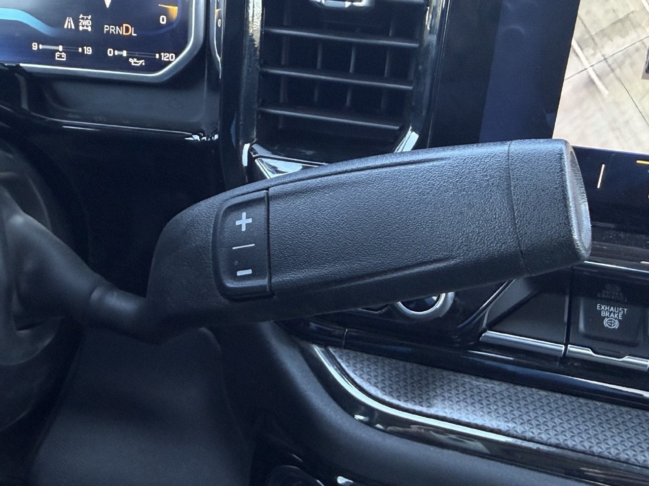 2026 Chevrolet Silverado 2500HD ZR2 - Photo 18