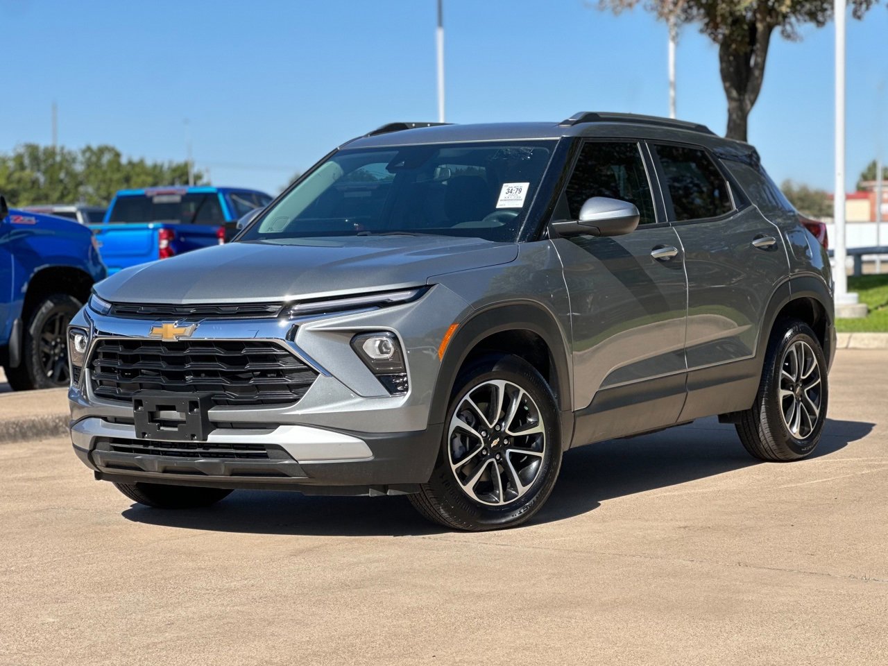 2025 Chevrolet Trailblazer LT photo 3