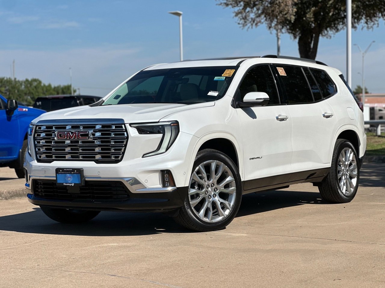 2024 Gmc Acadia Denali photo 2