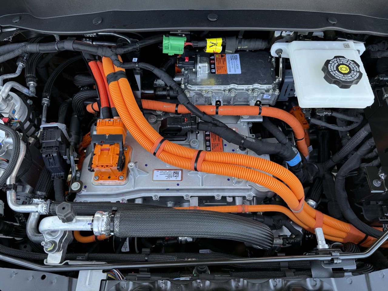 2027 Chevrolet Bolt RS - Photo 20