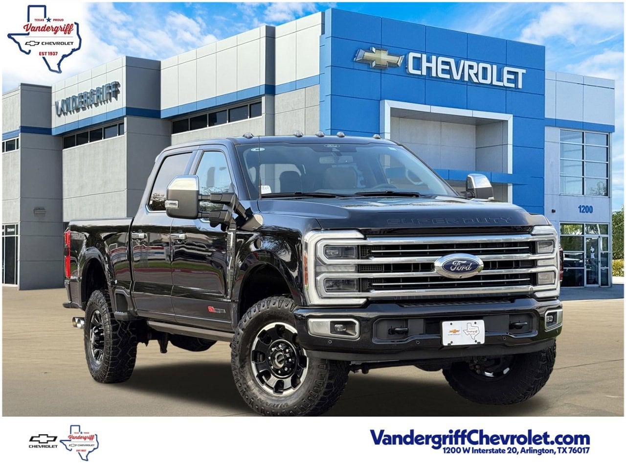 2025 Ford F-250 Super Duty Platinum's photo