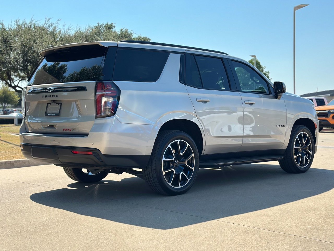 2023 Chevrolet Tahoe RST photo 2