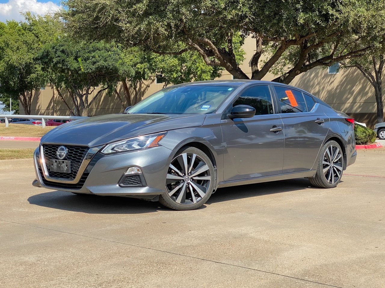 2022 Nissan Altima 2.5 SR photo 2