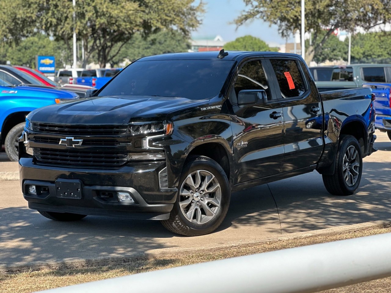 2021 Chevrolet Silverado 1500 RST photo 3