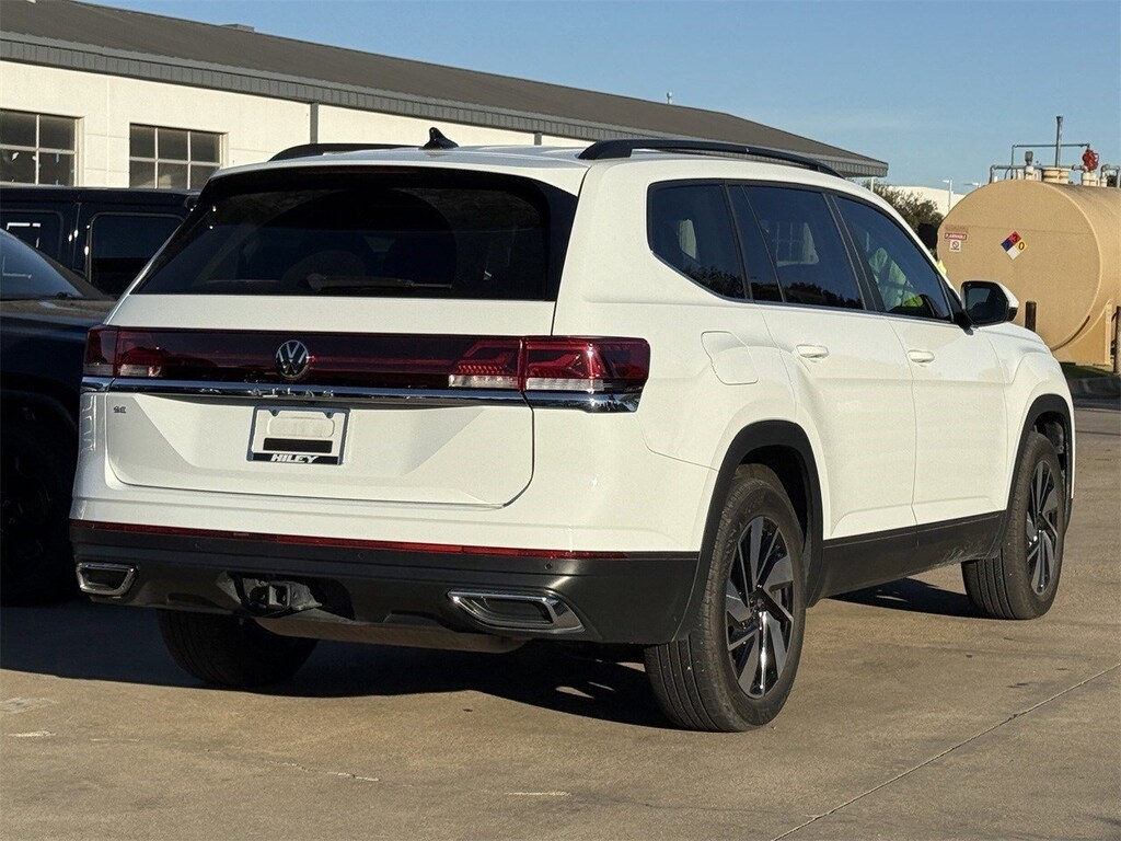 Used 2024 Volkswagen Atlas 2.0T SE w/Technology SUV